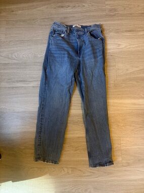 Abercrombie & Fitch High-Rise Straight Leg Jeans - Blue